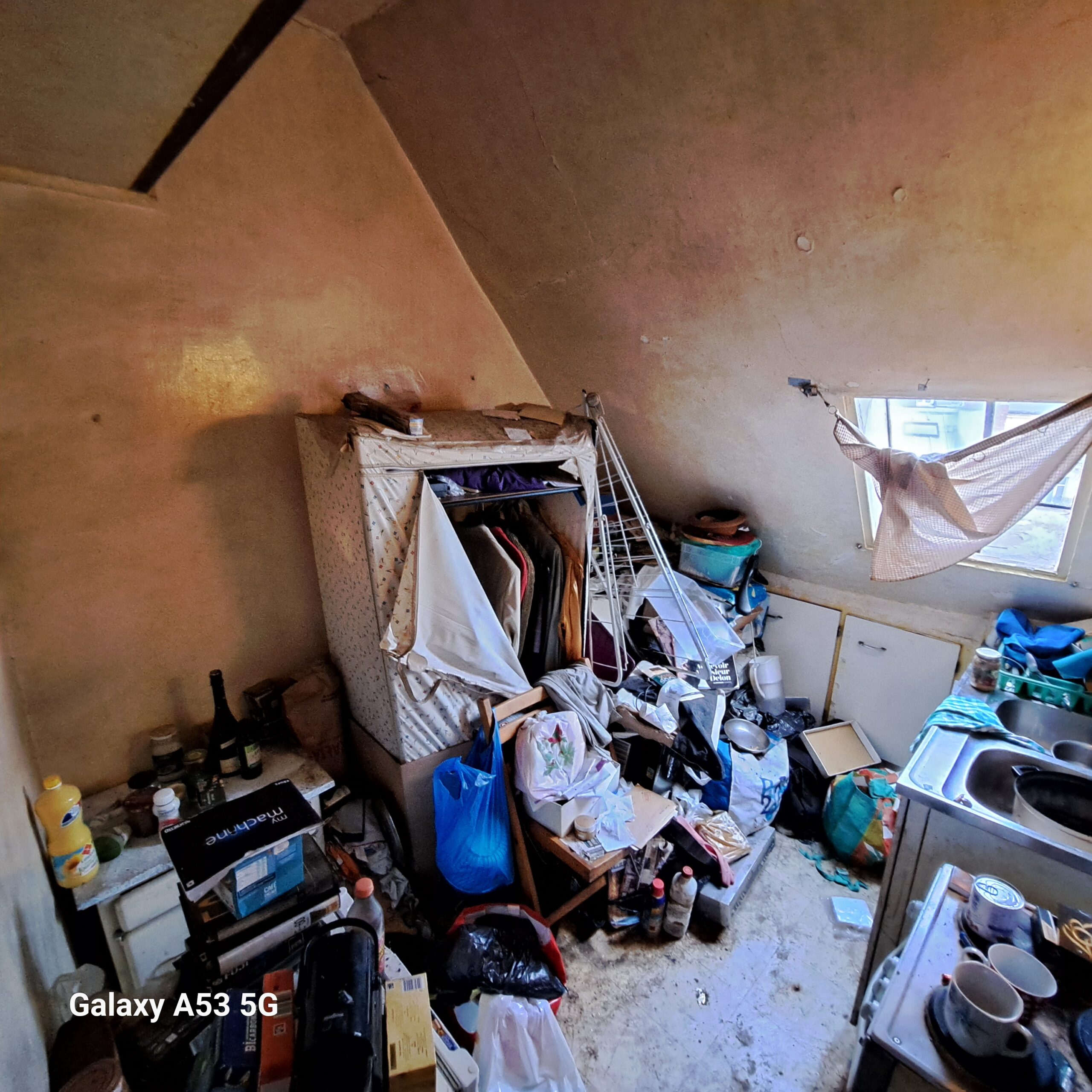 about-01 20250127 Chambre Mansardee Scaled